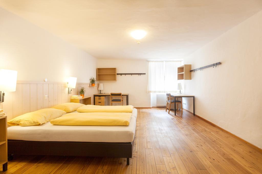 Hotel Kolping Hallein Buitenkant foto